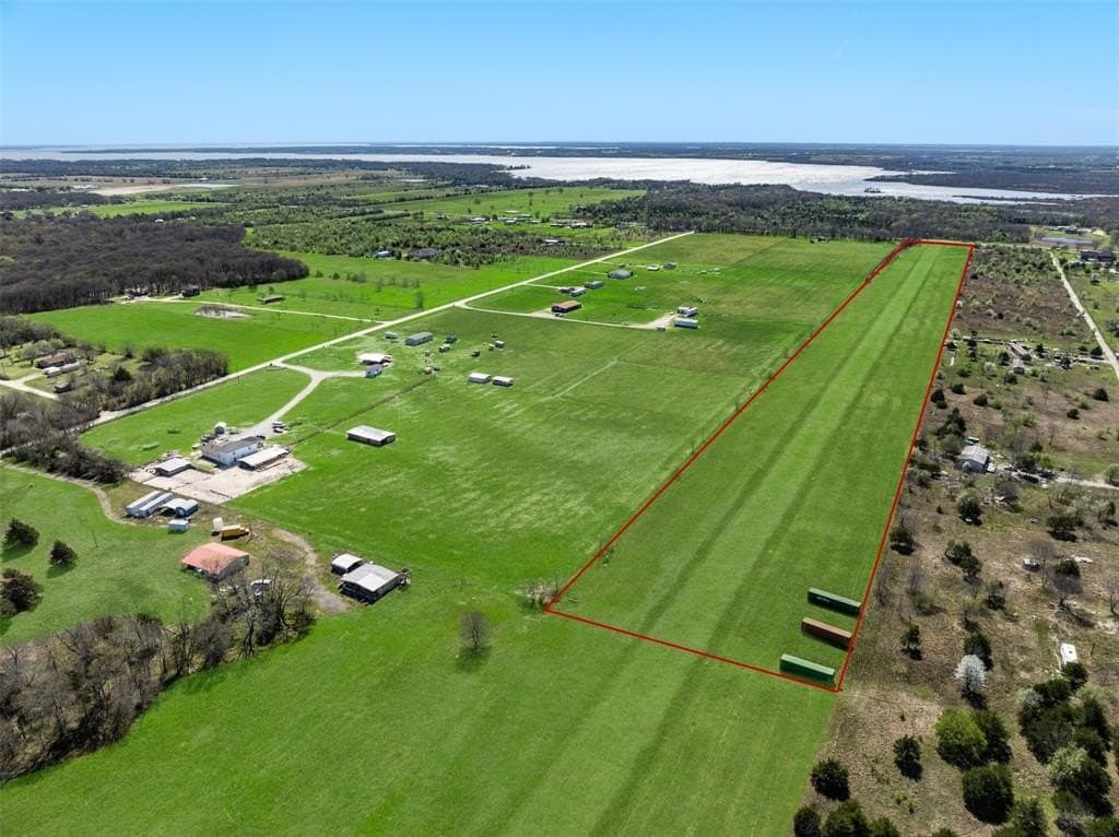 17.64 acres in Hunt County