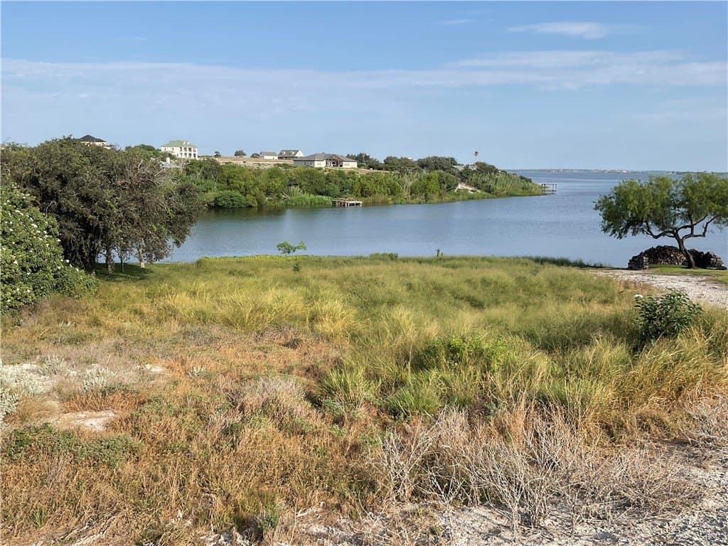 0.68 acres in Jim Wells County