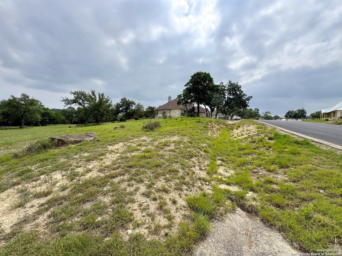 1.2 acres in Comal County gallery image 4