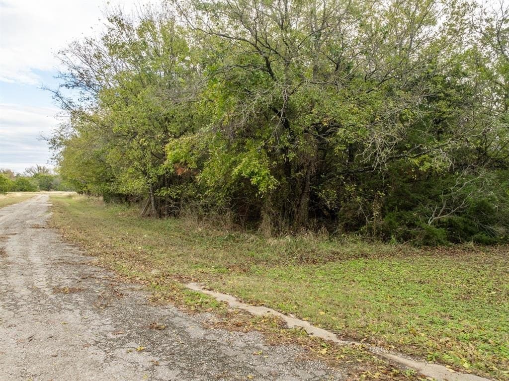 0.24 acres in Hill County gallery image 2