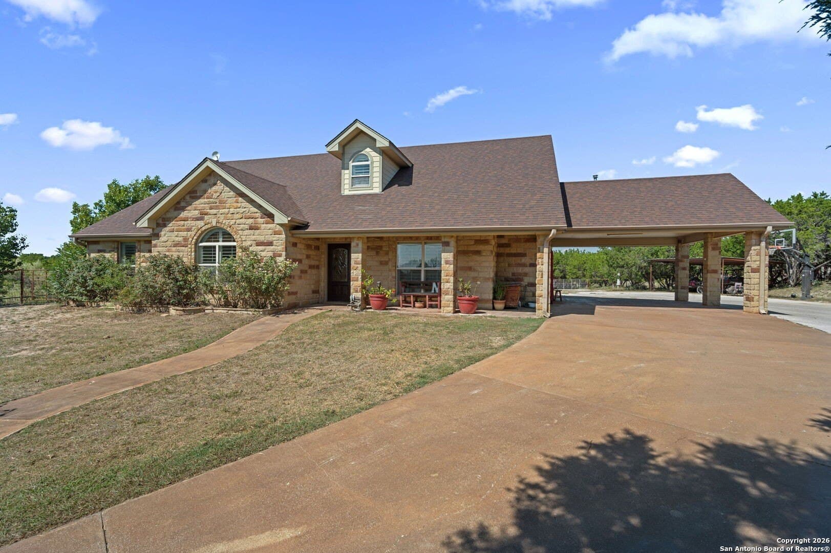 10.41 acres in Lampasas County