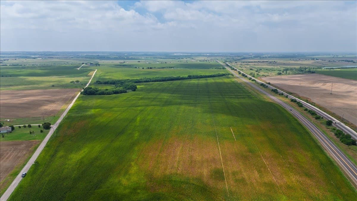 10 acres in Hill County - photo 7