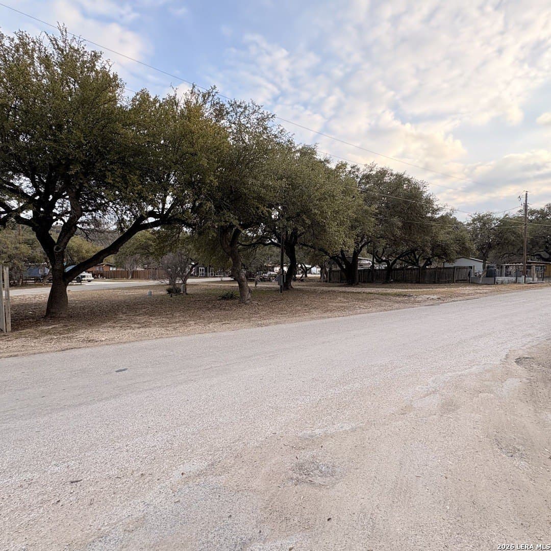 0.35 acres in Bandera County - photo 10
