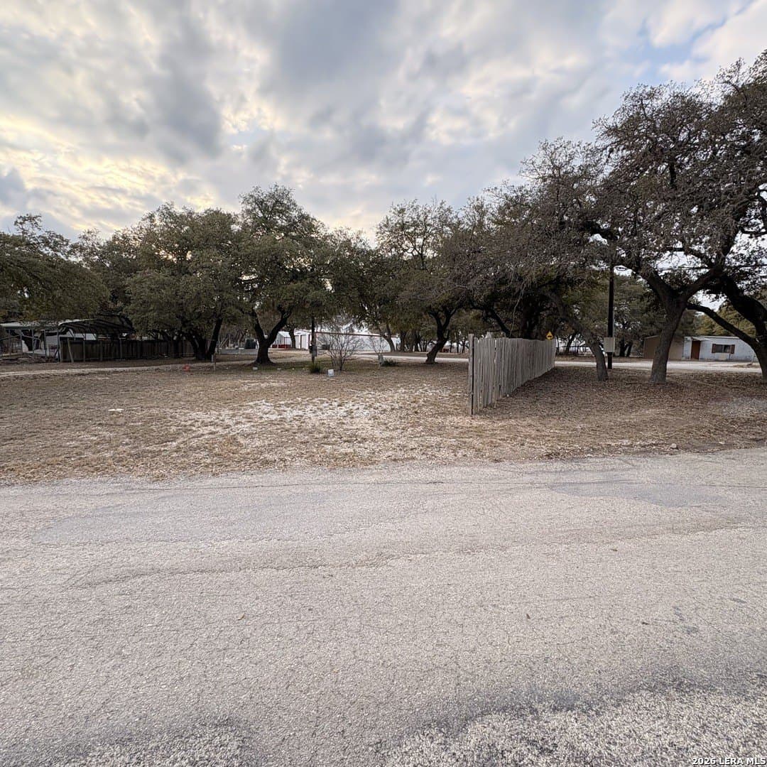 0.35 acres in Bandera County - photo 7