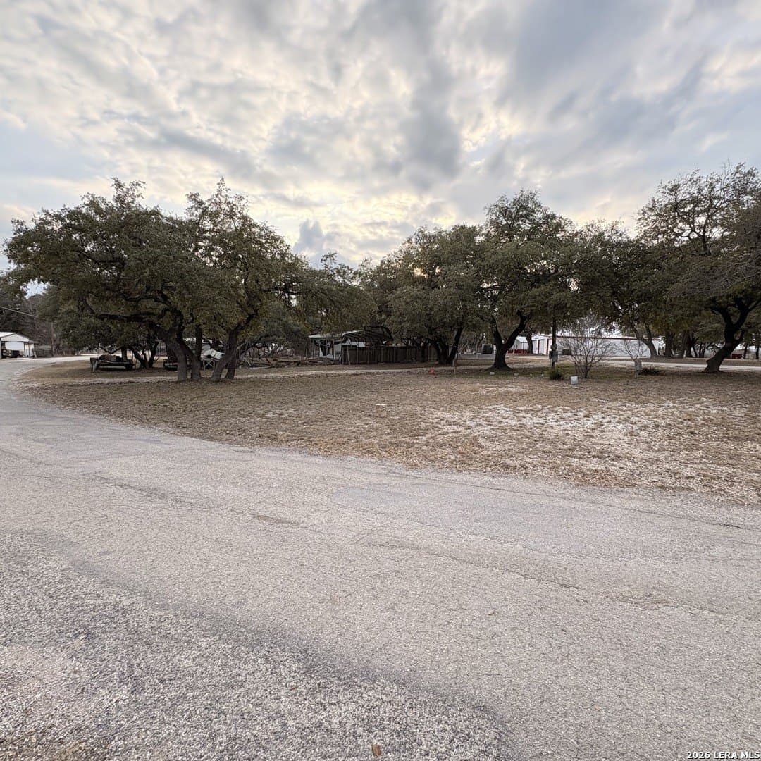 0.35 acres in Bandera County - photo 6