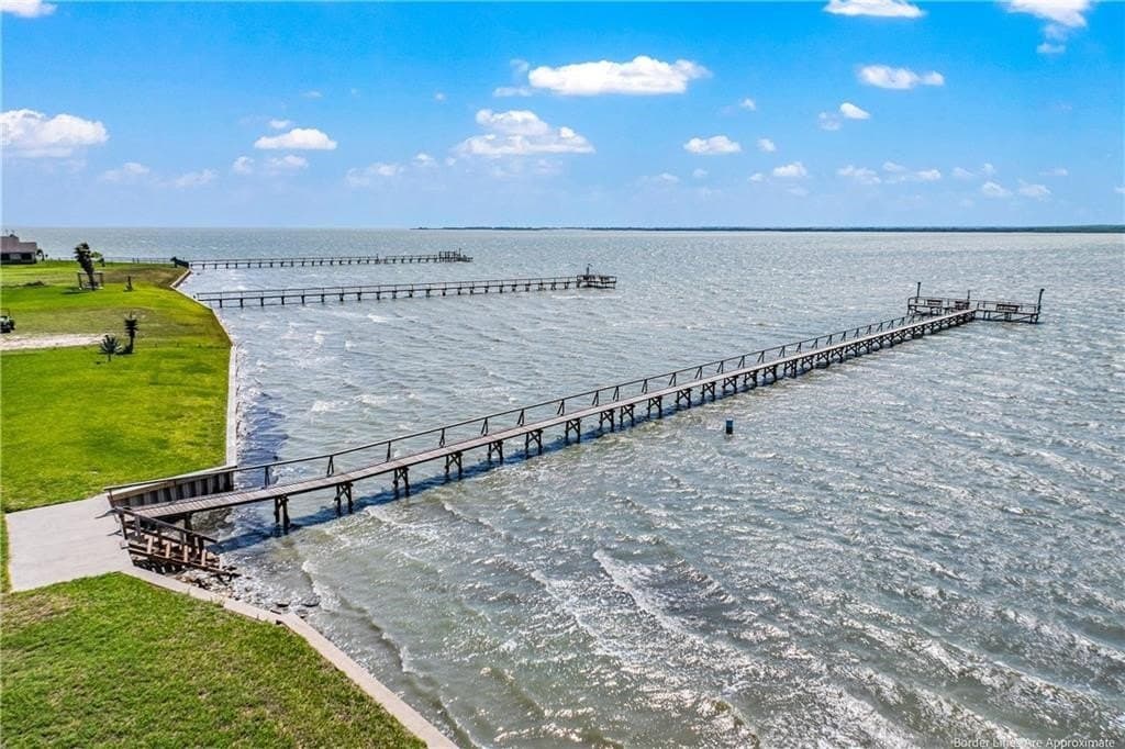 0.85 acres in Kleberg County - photo 9