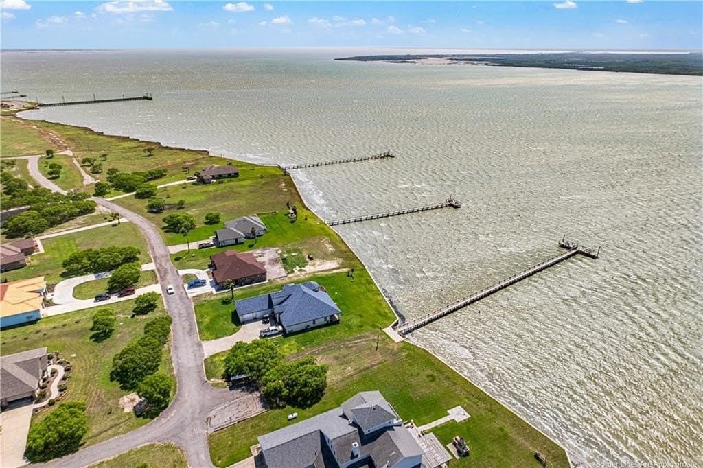 0.85 acres in Kleberg County - photo 8