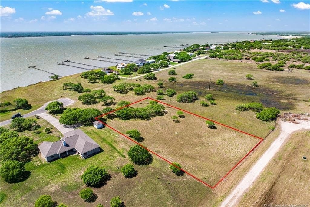 0.85 acres in Kleberg County gallery image 3