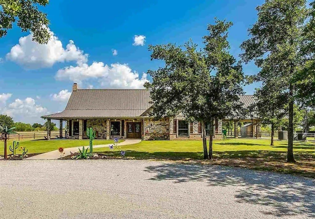 23.11 acres in Montague County