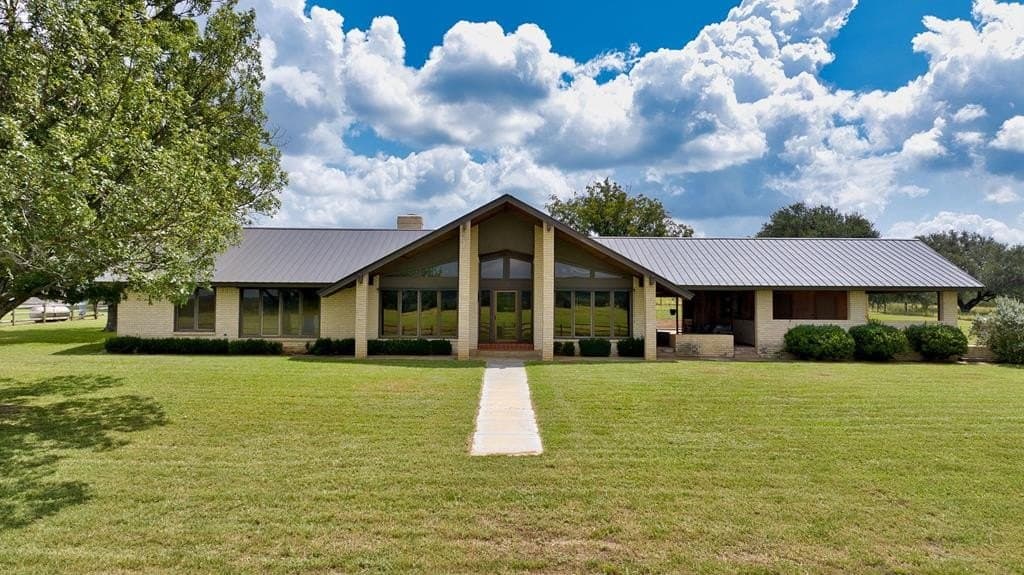 21.45 acres in San Saba County