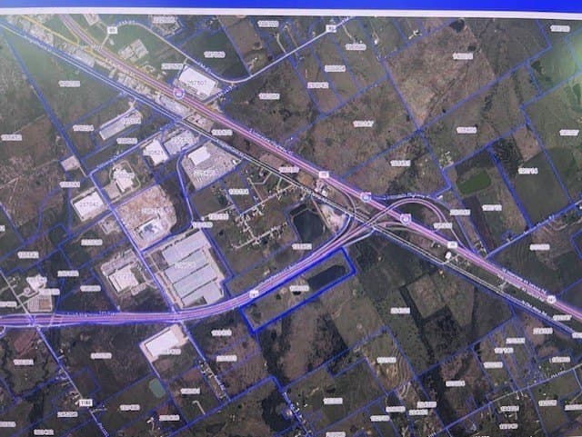 67.39 acres in Ellis County - photo 3