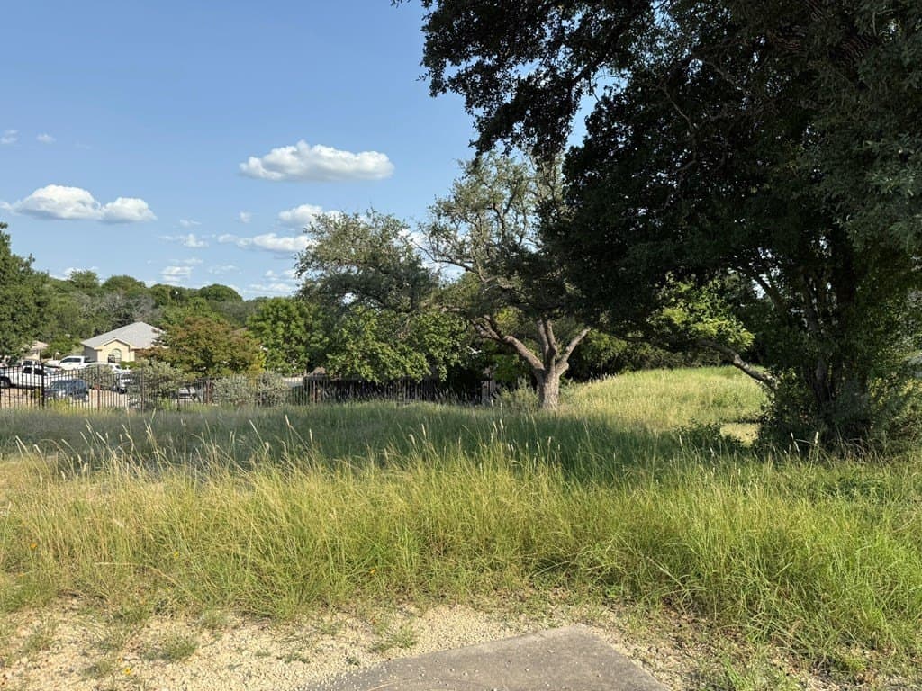0.17 acres in Kerr County - photo 2