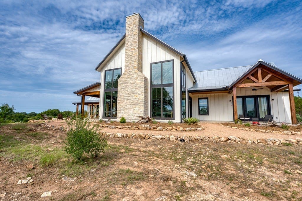 30.48 acres in Blanco County gallery image 4