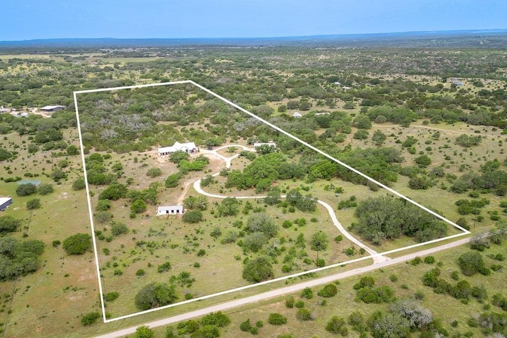 30.48 acres in Blanco County