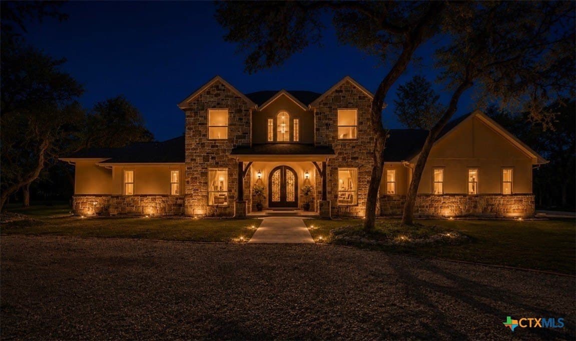 10 acres in Comal County gallery image 3