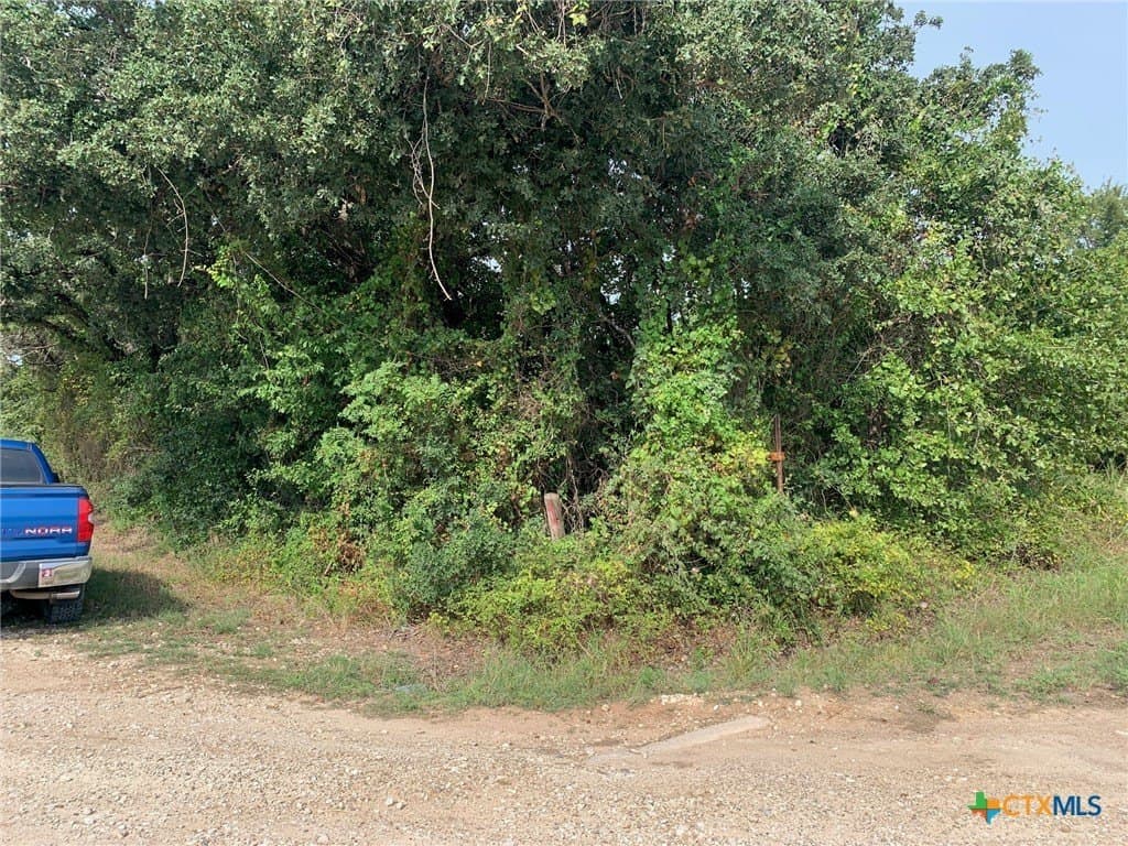74 acres in Falls County