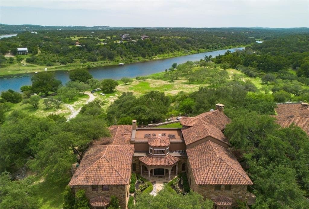 37 acres in Travis County featured view