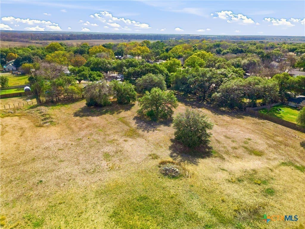 5.79 acres in Gonzales County - photo 8