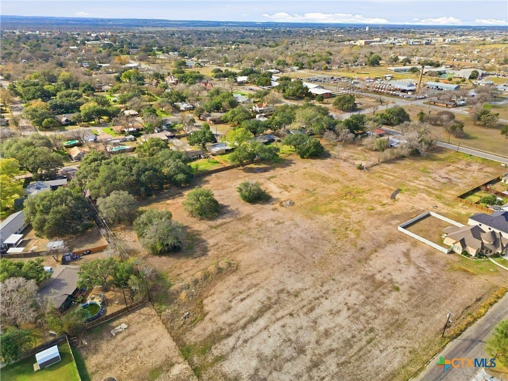5.79 acres in Gonzales County - photo 9