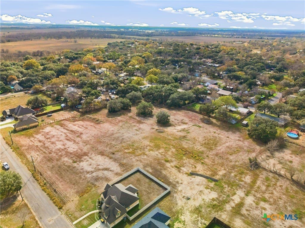 5.79 acres in Gonzales County - photo 7
