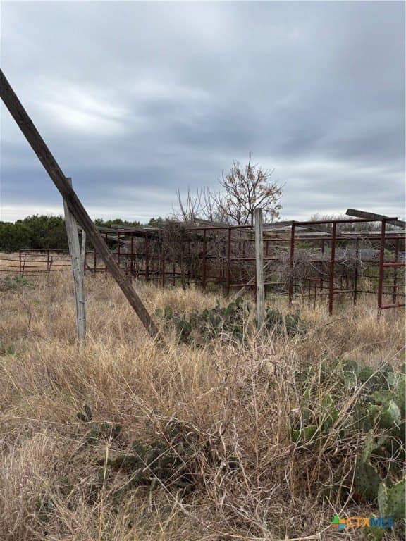 4.54 acres in Lampasas County gallery image 2