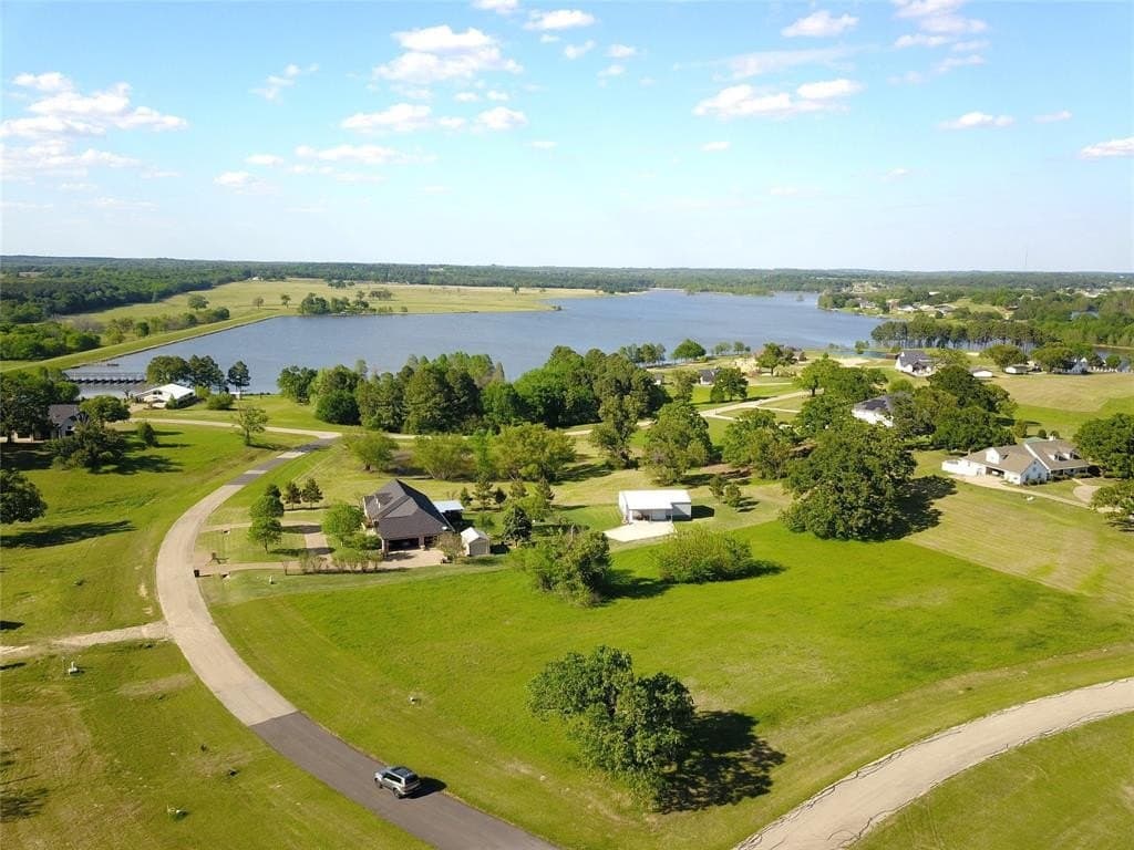 1.03 acres in Henderson County gallery image 2