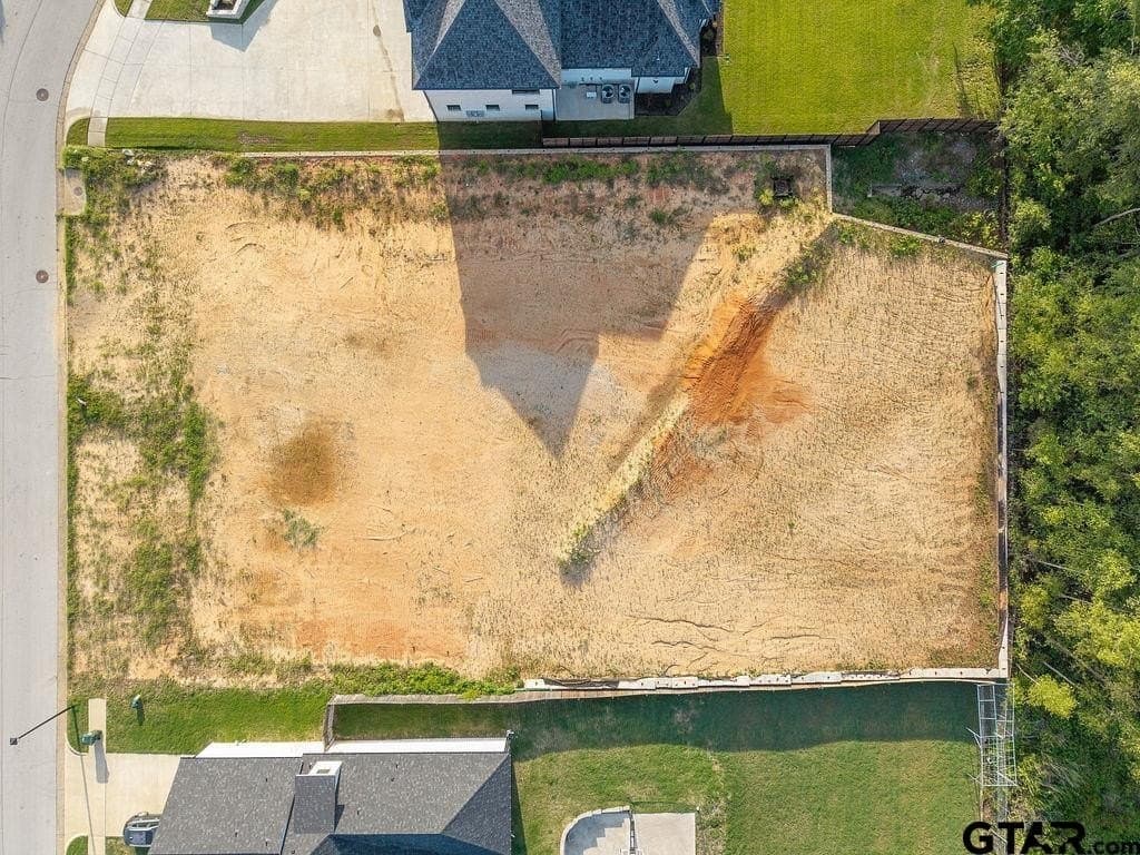 0.59 acres in Smith County