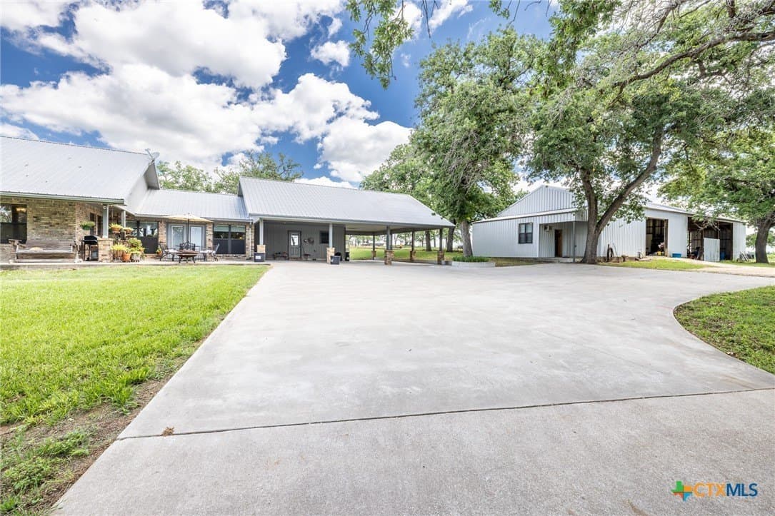30.03 acres in Gonzales County - photo 31