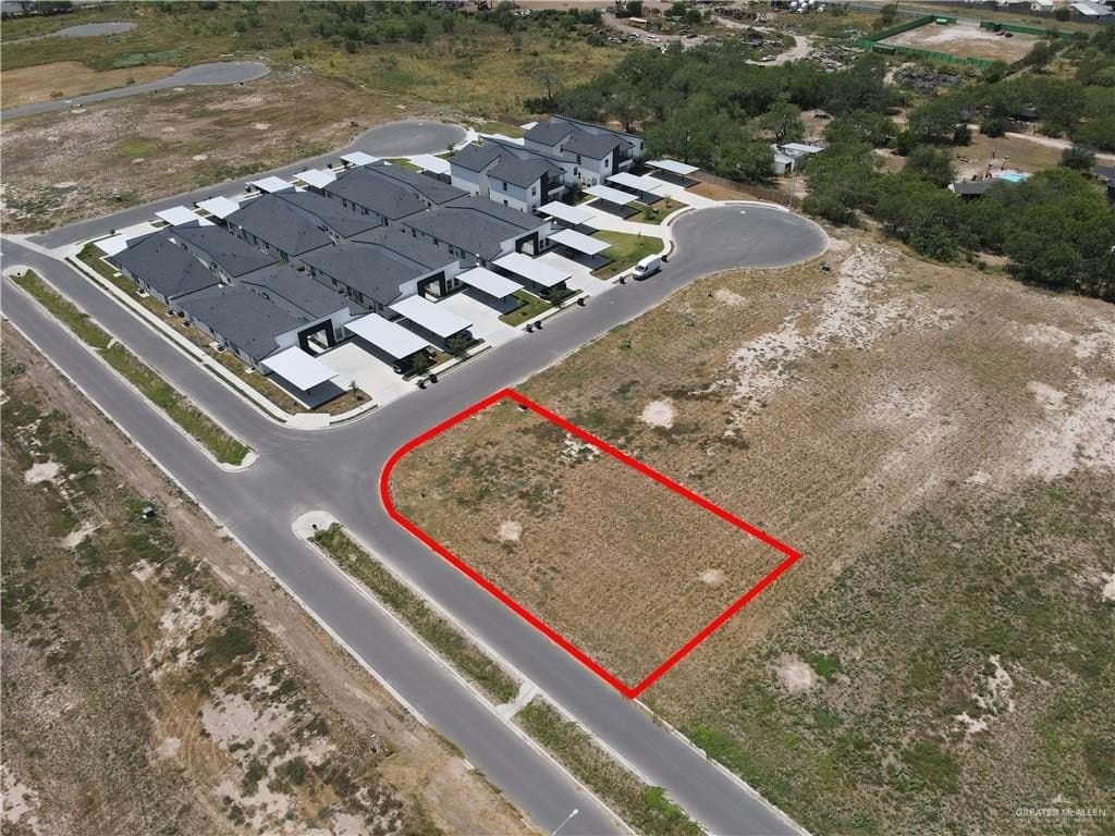 0.21 acres in Hidalgo County - photo 4