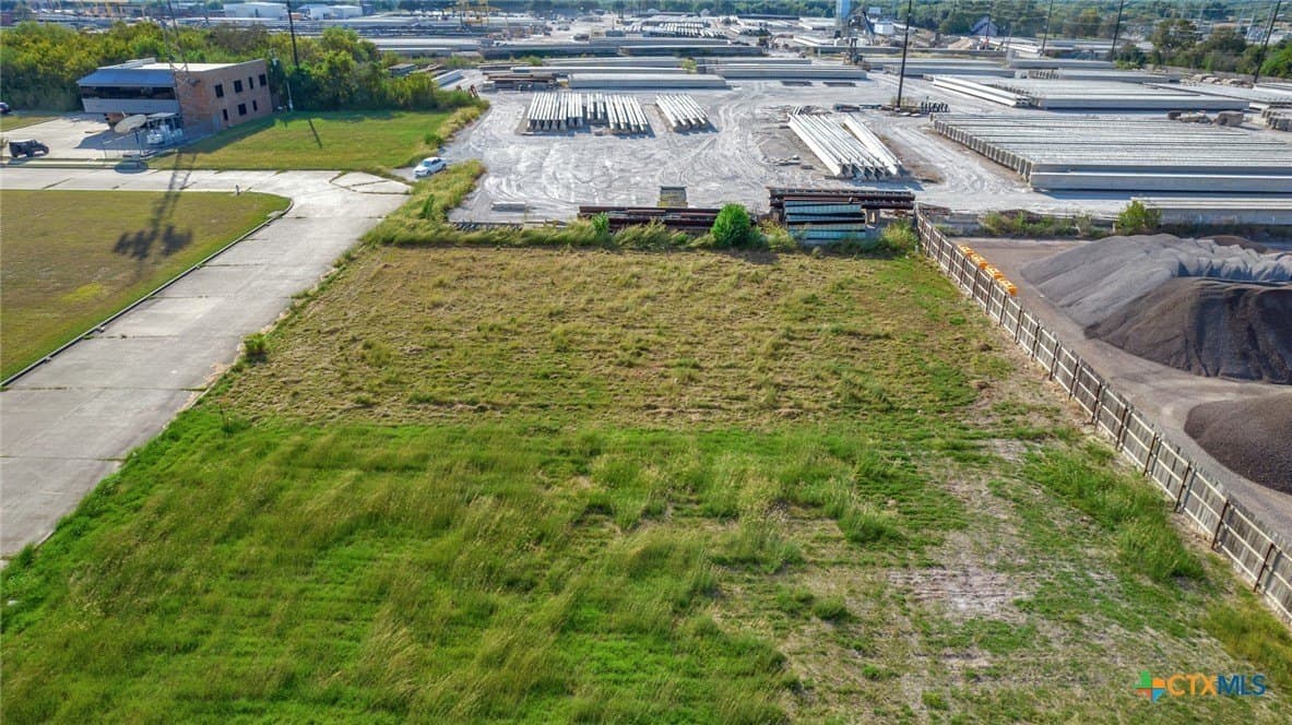 0.28 acres in Victoria County - photo 6