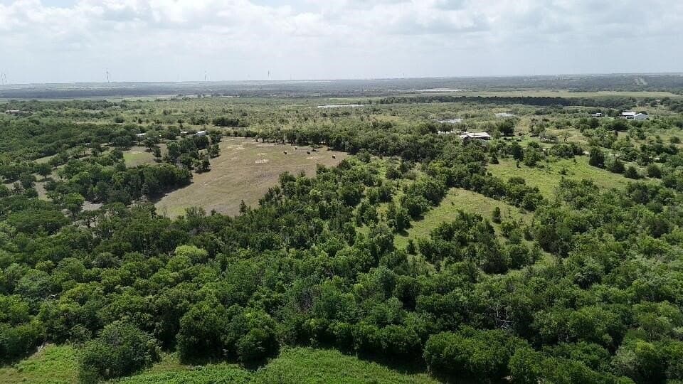 1.24 acres in Hill County - photo 10