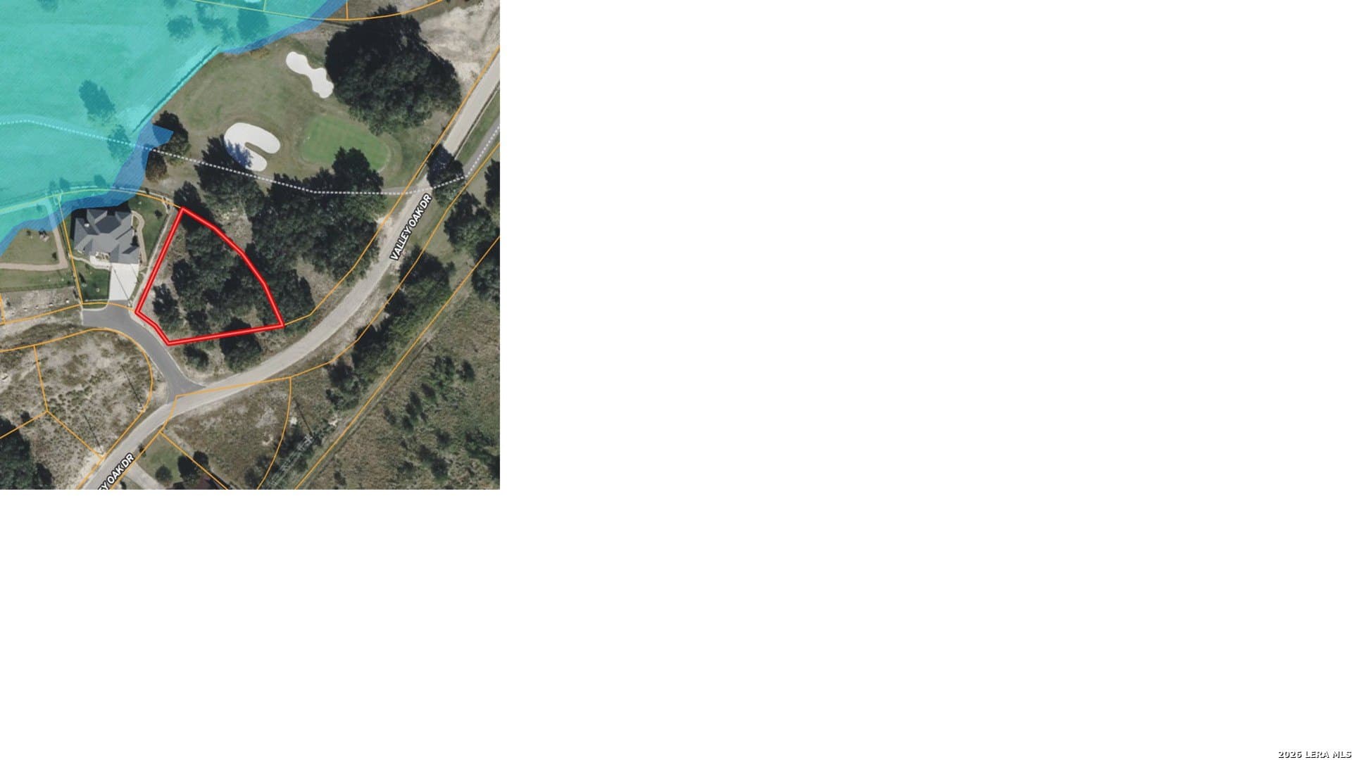 0.37 acres in Bandera County - photo 4