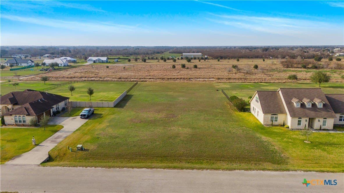 1 acres in Victoria County