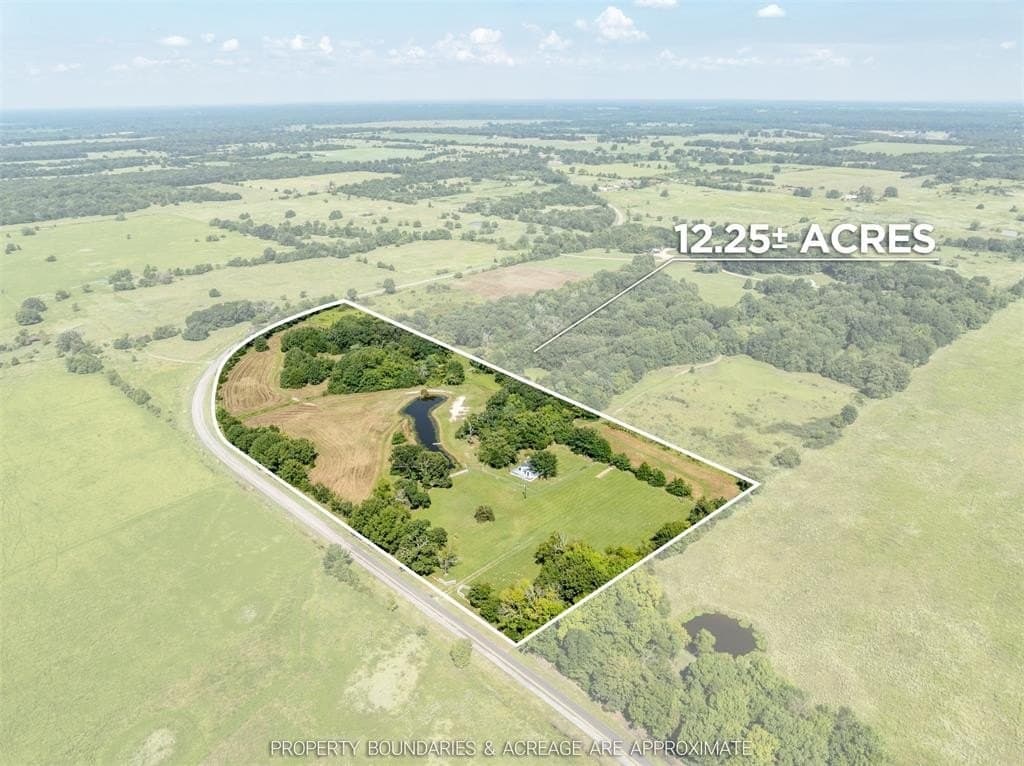 12.25 acres in Lamar County