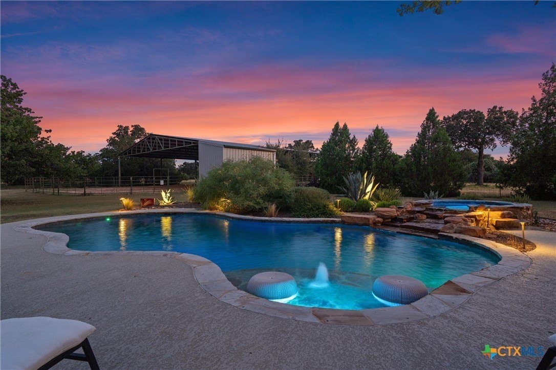 10.03 acres in Williamson County gallery image 3