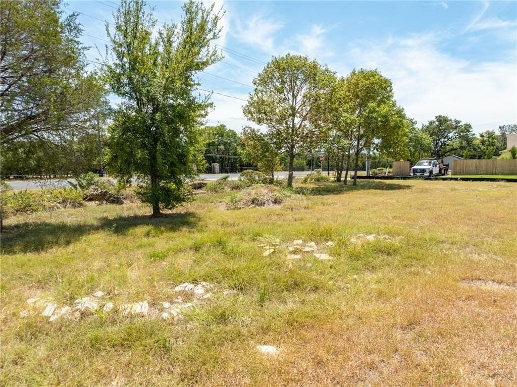 0.45 acres in McLennan County - photo 7