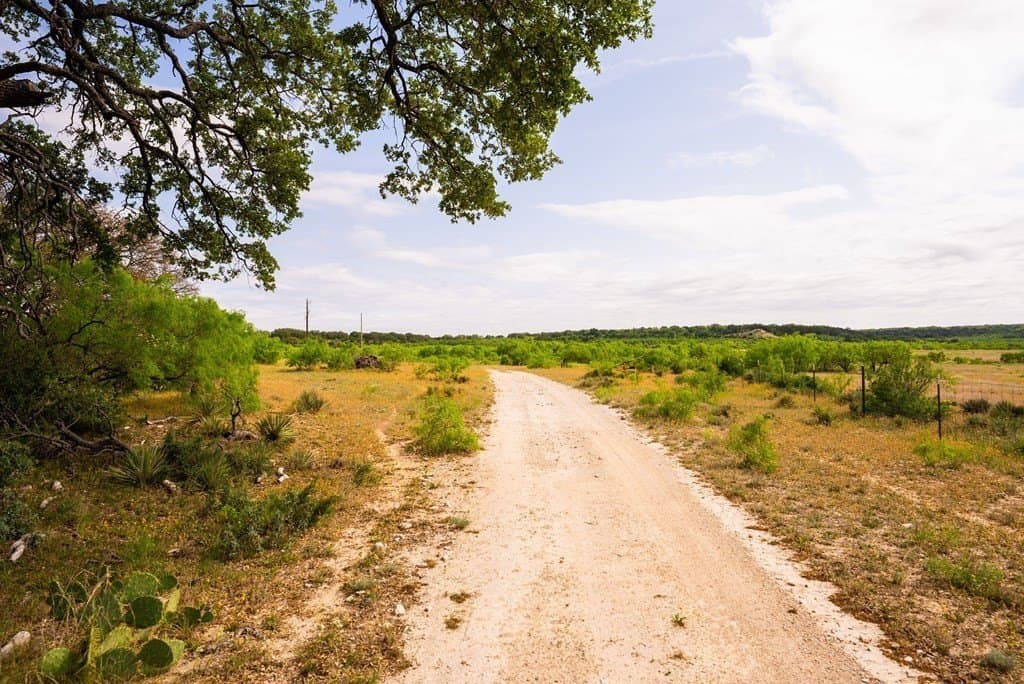 351.67 acres in Menard County - photo 60