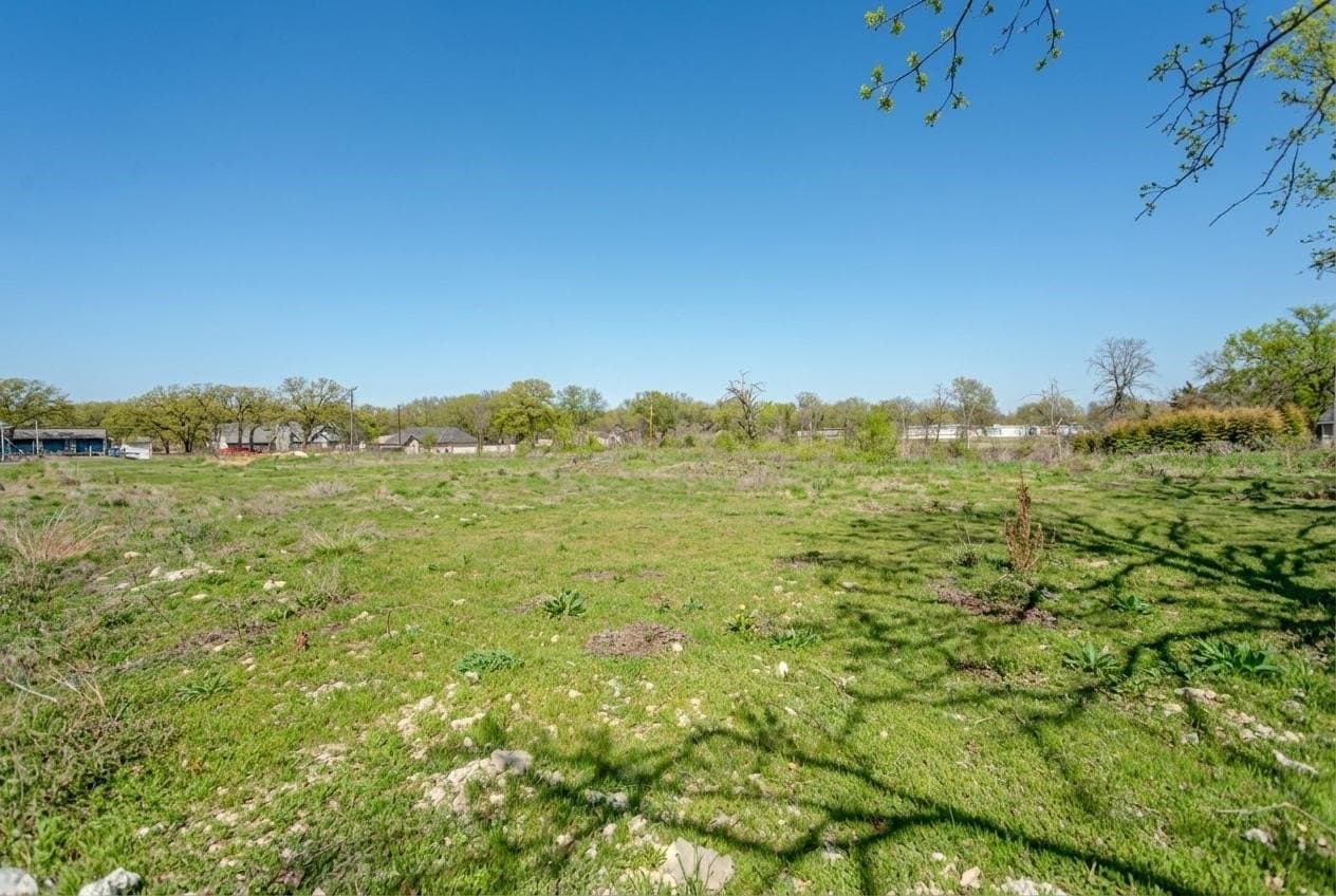0.69 acres in Dallas County - photo 9
