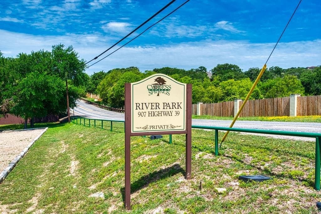 2.44 acres in Kerr County - photo 18