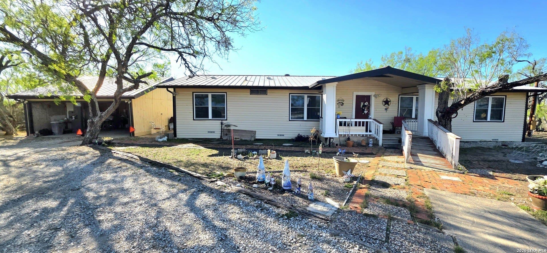 10 acres in Wilson County