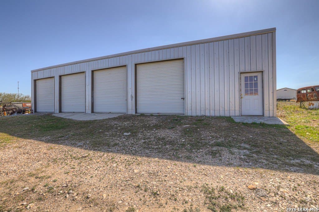 10.45 acres in Guadalupe County - photo 34