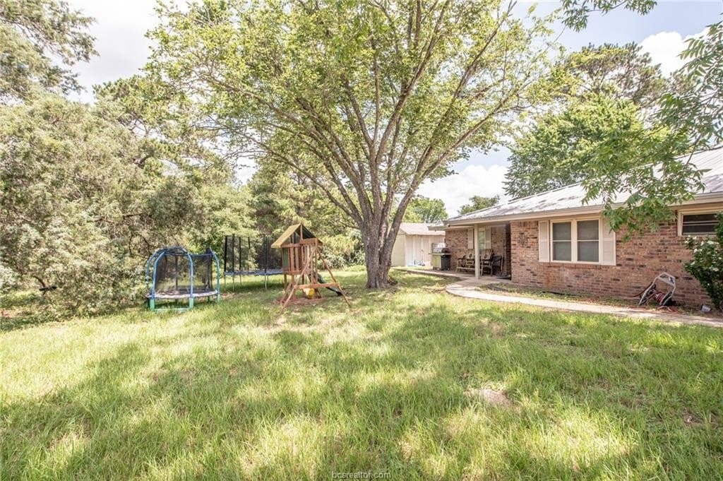 17.37 acres in Burleson County gallery image 2