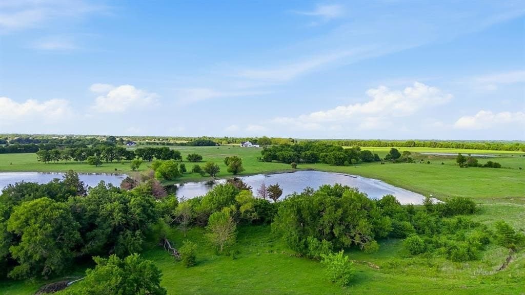 231.65 acres in Hunt County - photo 5