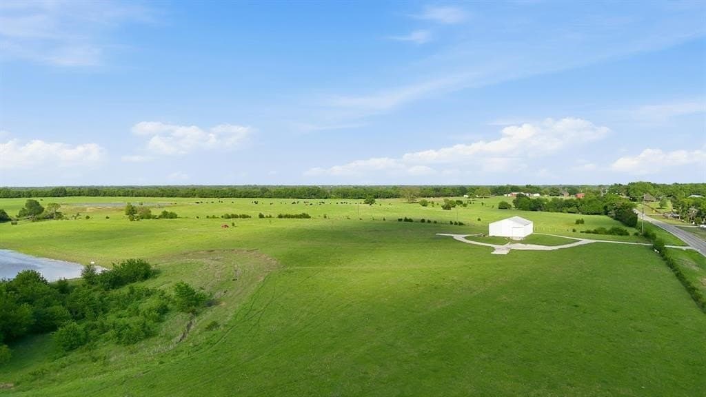 231.65 acres in Hunt County - photo 8