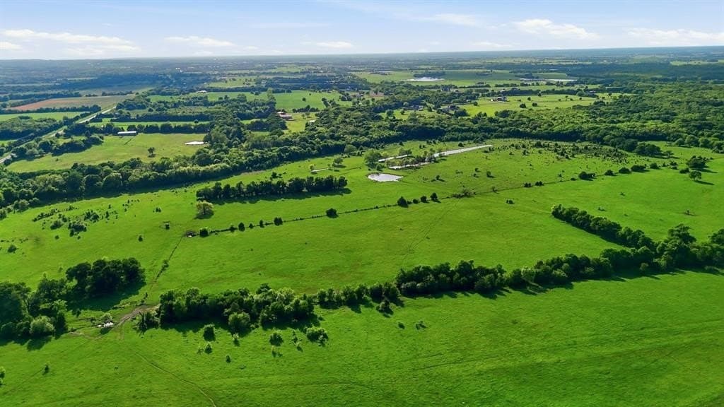 231.65 acres in Hunt County - photo 21