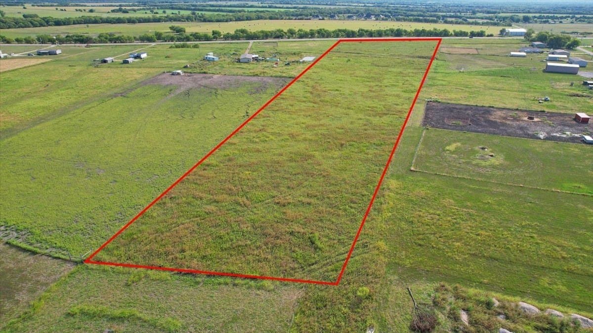 10 acres in Hunt County - photo 9
