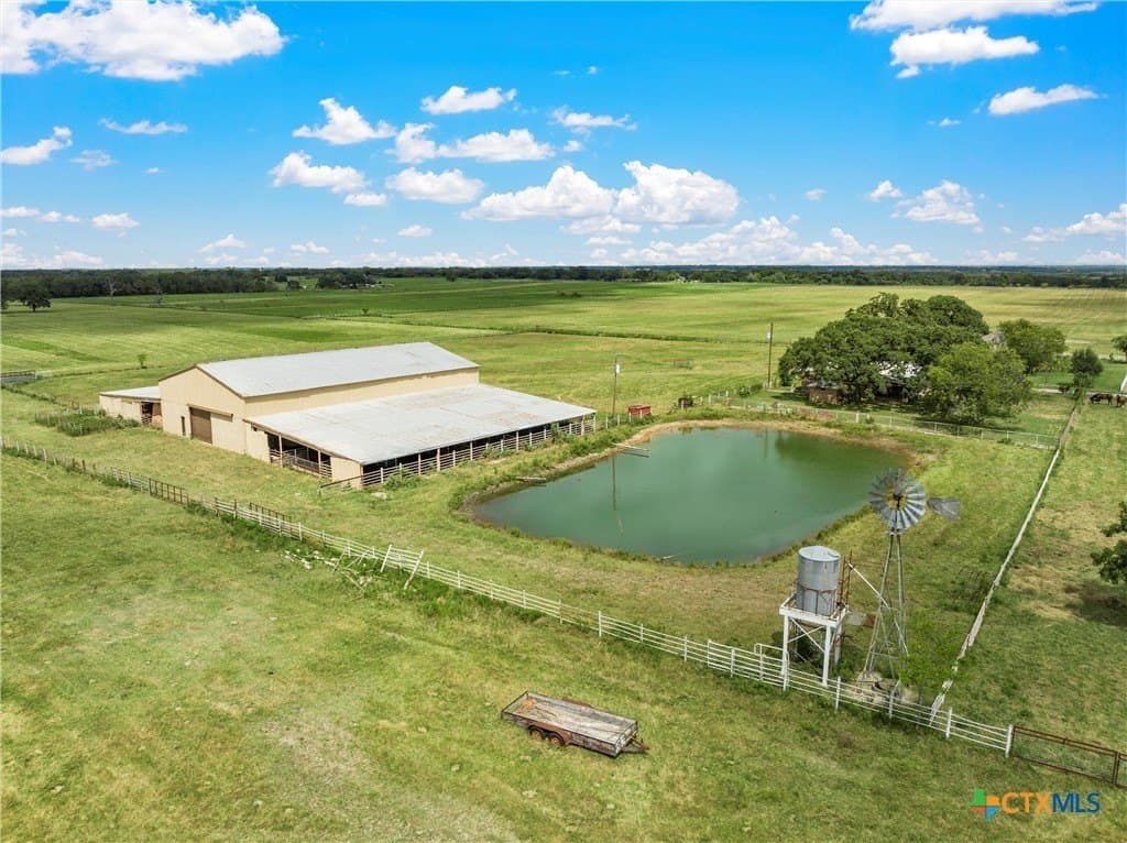 187.62 acres in Hill County gallery image 4