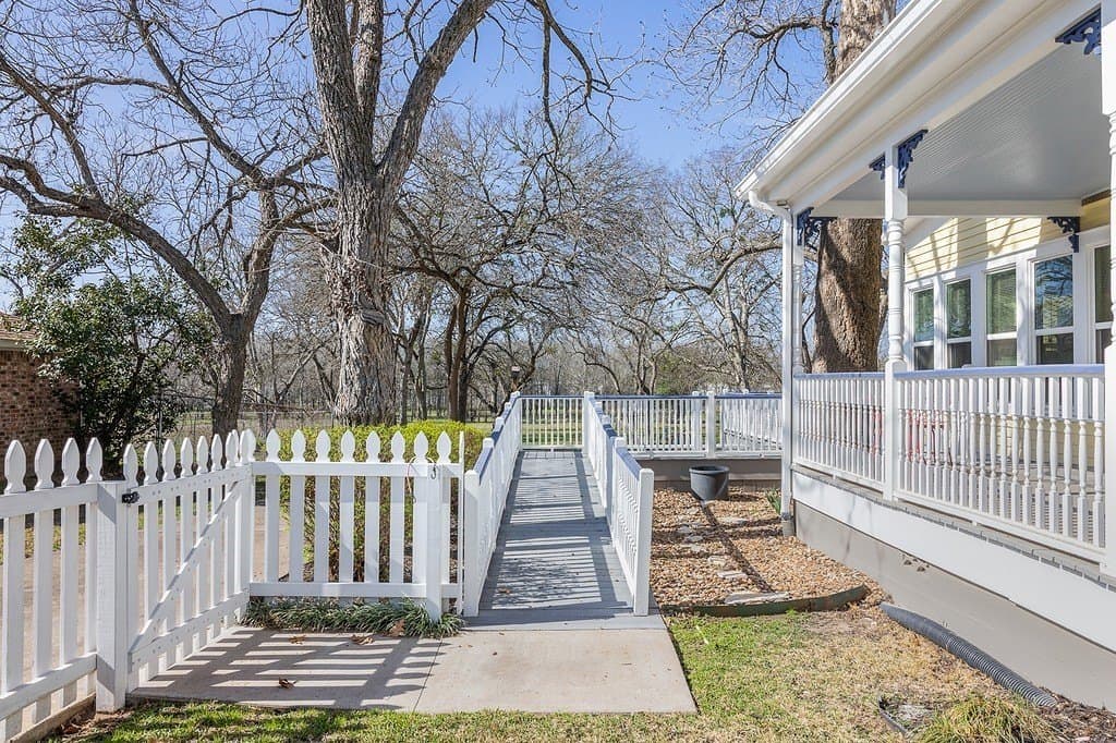 1.14 acres in Fayette County gallery image 4