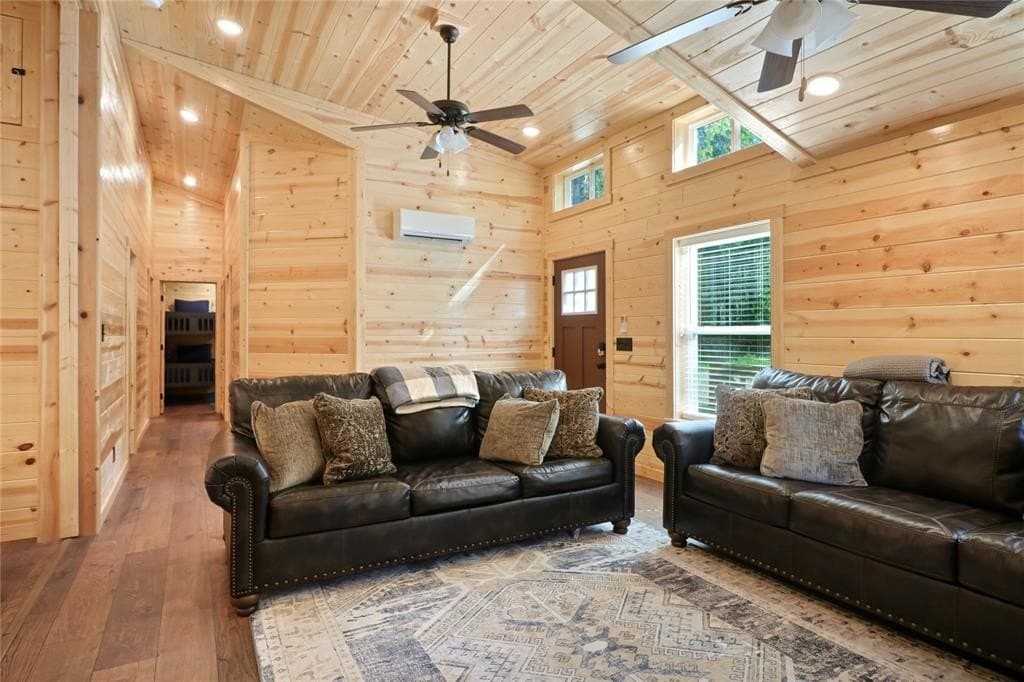 12.5 acres in Anderson County gallery image 3