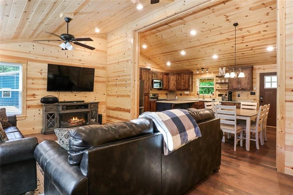 12.5 acres in Anderson County gallery image 4